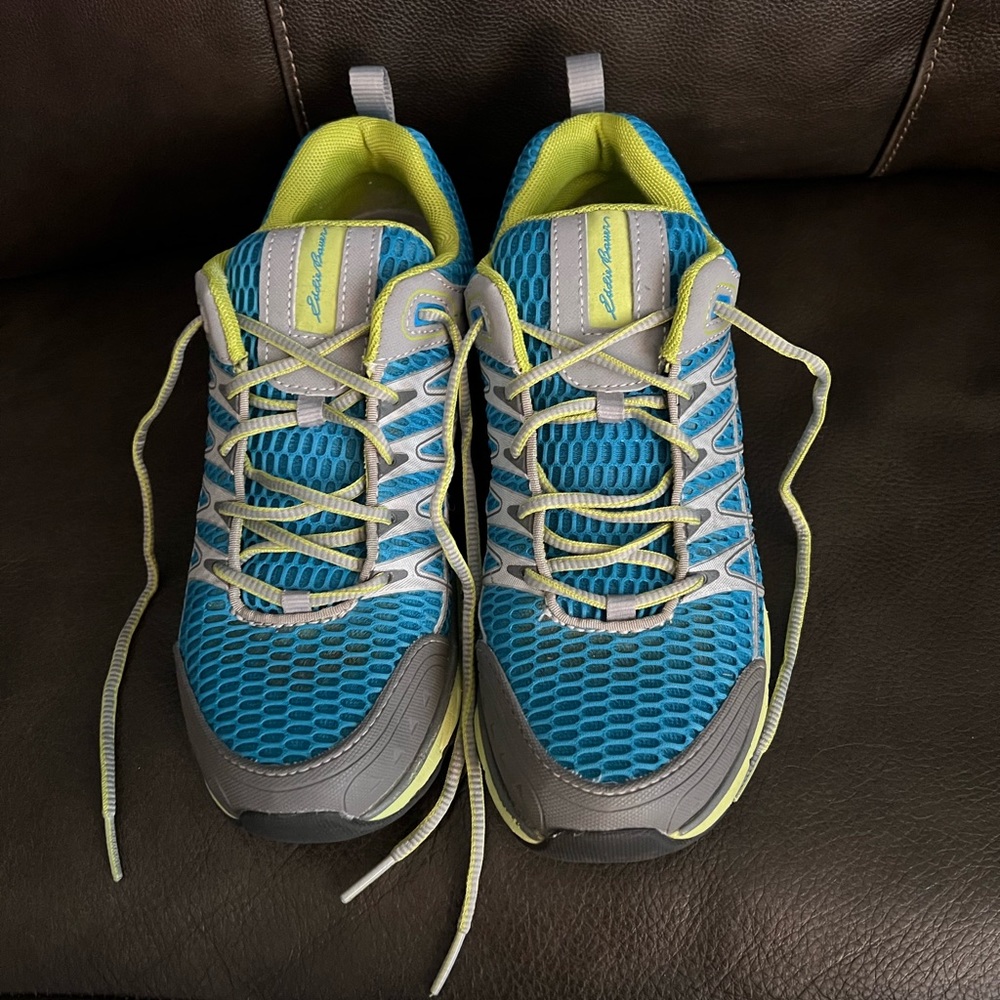 Size 8.5 Eddie Bauer lightweight shoes